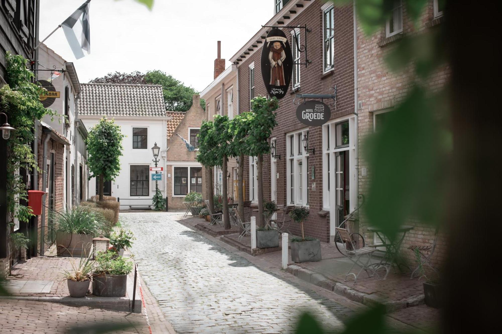 Eetcafe 't Overleg Hotel
