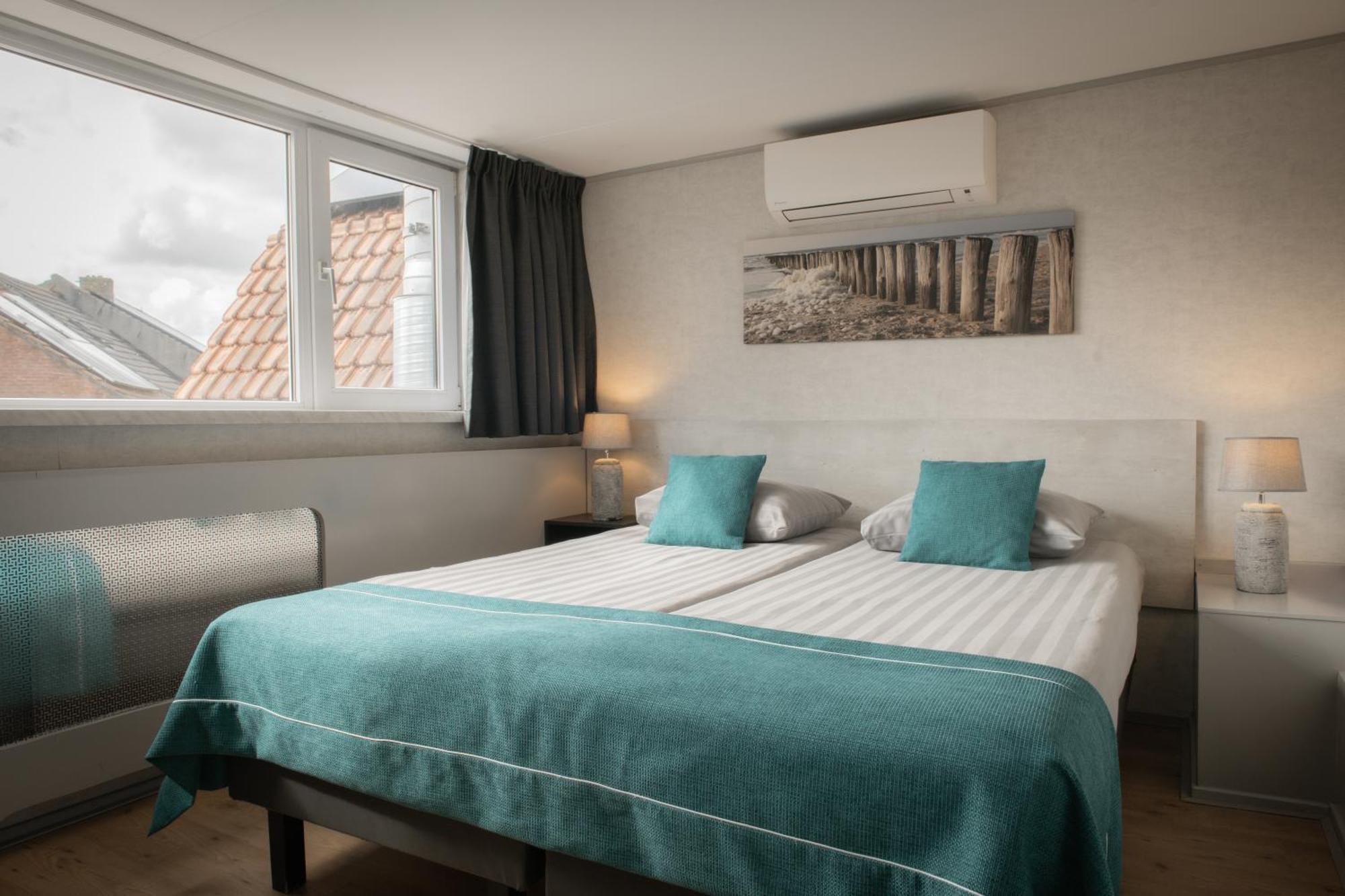 Eetcafe 't Overleg Hotel Groede